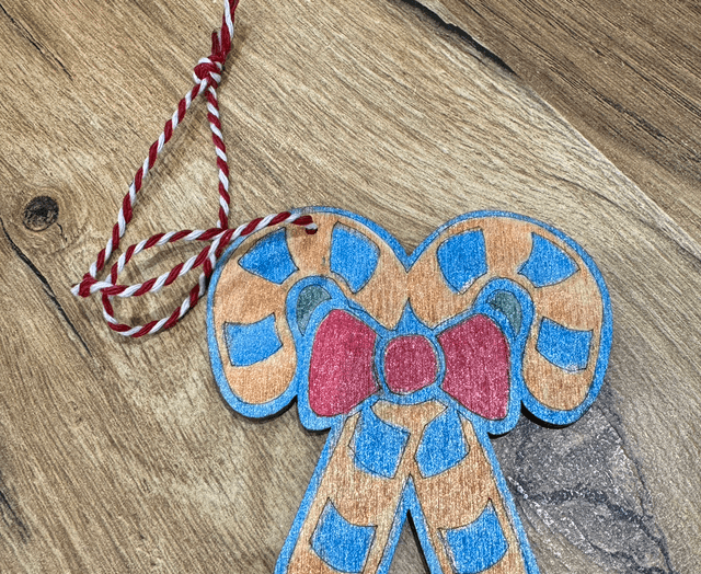 Paint and decorate 3 hanging tree decs kit